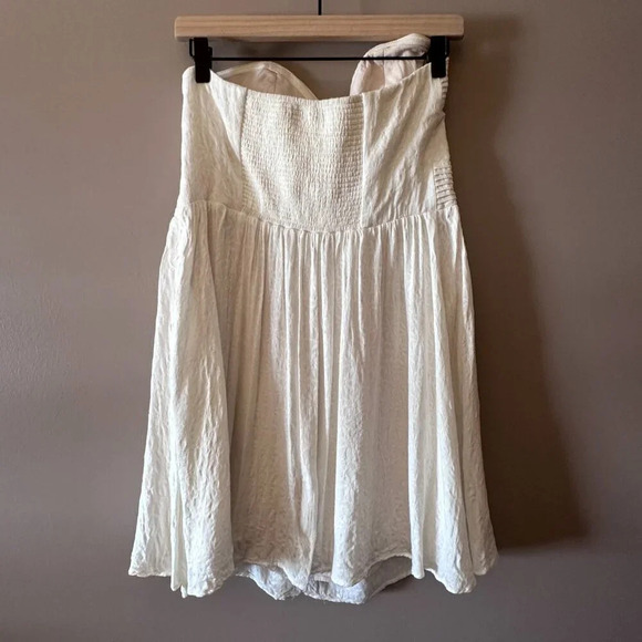 Women's L Kimchi Blue Strapless Cream Color Dress Fit Flare Pleated Sweetheart - Picture 5 of 12